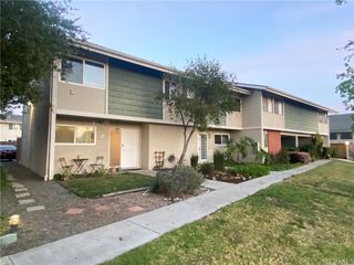 1404 N Tustin Avenue Unit L1