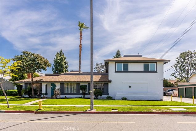 2650 E Park Lane Anaheim, CA Multifamily Sold - Photo 1 of 16. Opens carousel modal