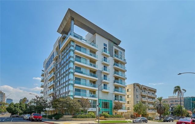 702 S Serrano Avenue Unit 405 Los Angeles, CA Condo Sold - Photo 1 of 31. Opens carousel modal