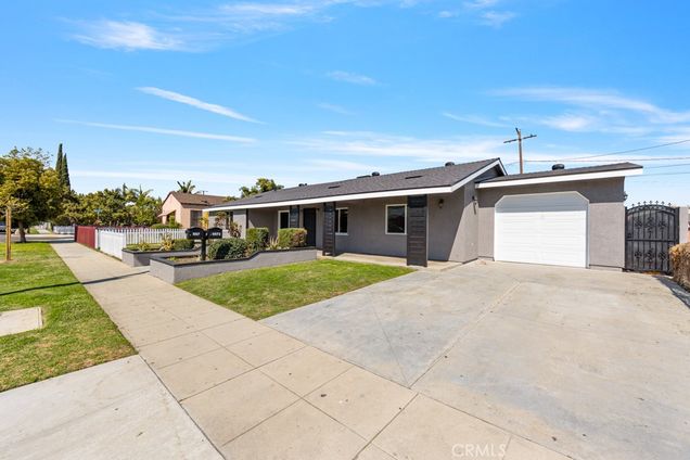 1157 E Harding Street Long Beach, CA Multifamily Active - Photo 1 of 67. Opens carousel modal