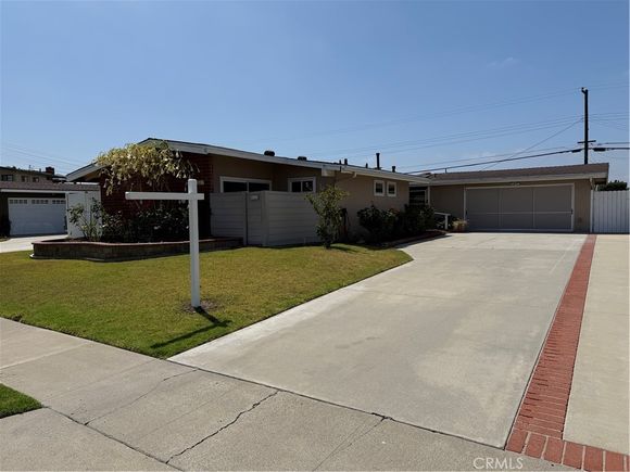 8652 Joyzelle Avenue