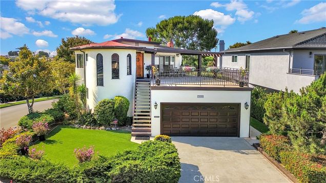 7836 W 81st Street Playa del Rey, CA House Active - Photo 1 of 25. Opens carousel modal
