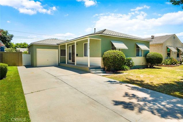 5316 Lorelei Avenue Lakewood, CA House Active - Photo 1 of 40. Opens carousel modal