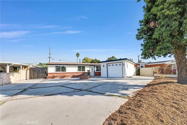 11912 Arthur Drive