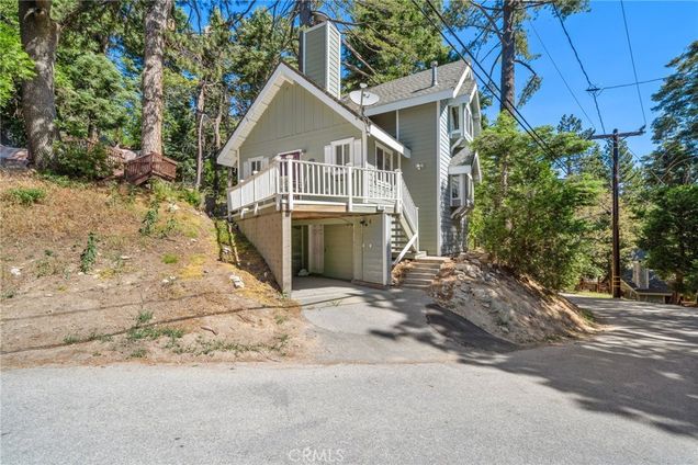 746 W Victoria Court