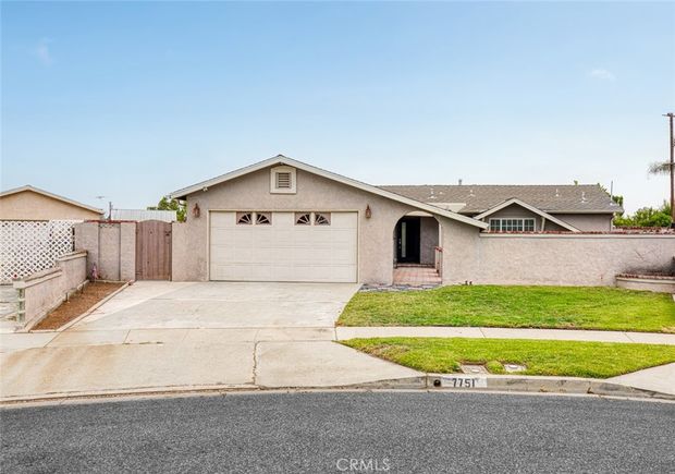 7751 La Mesa Way