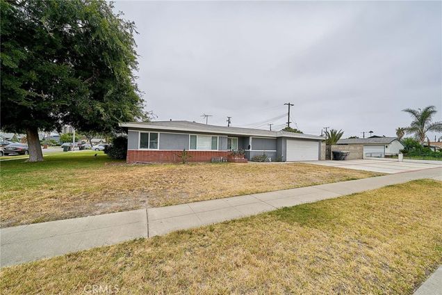 12871 Sungrove Street