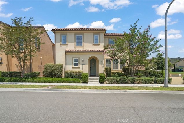 2999 E Walking Beam Place