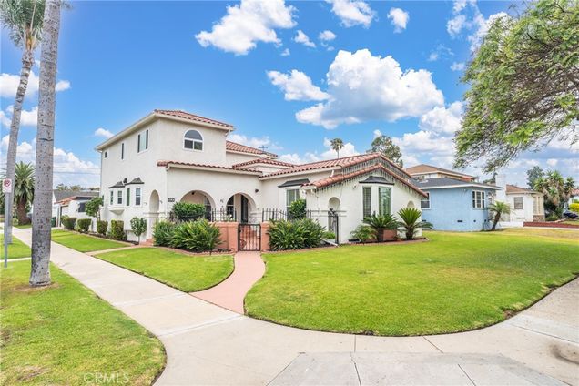 800 W 110th Street Los Angeles, CA House Active - Photo 1 of 47. Opens carousel modal