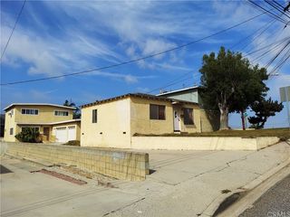 2405 A & B Pullman Lane