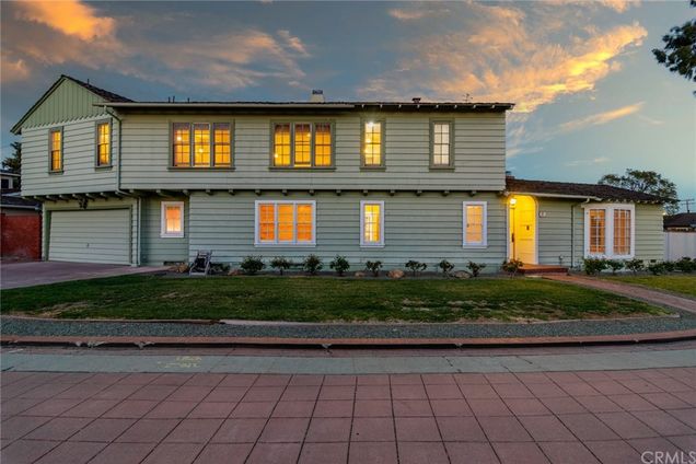 51 La Linda Drive Long Beach, CA House Sold - Photo 1 of 44. Opens carousel modal