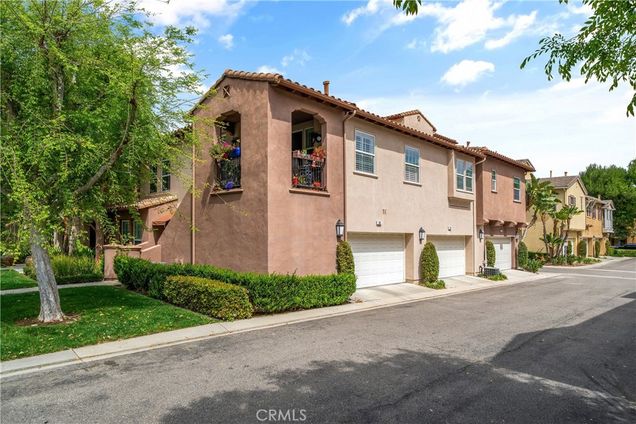 109 Reunion Irvine, CA Condo Sold - Photo 1 of 26. Opens carousel modal