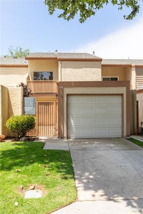 611 Lighthouse Way