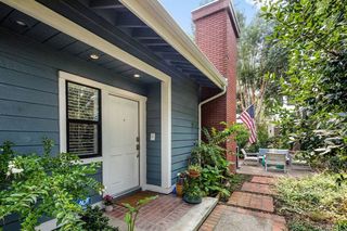 11 Marin Court