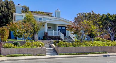 2704 El Oeste Drive
