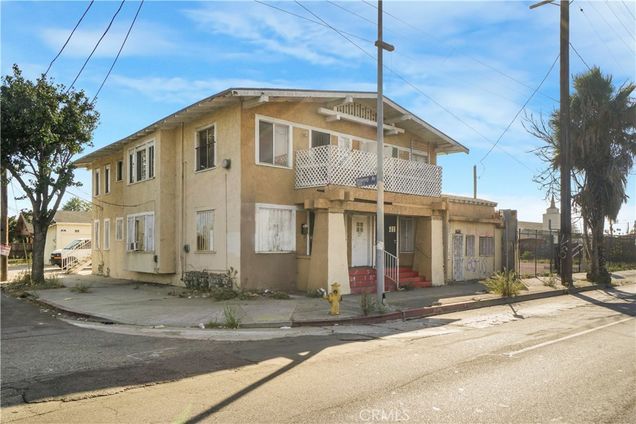 200 W Slauson Avenue Los Angeles, CA Multifamily Contingent - Photo 1 of 10. Opens carousel modal