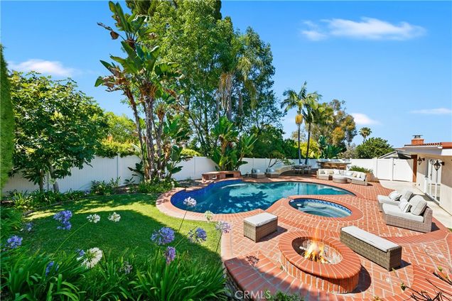 3 Gaucho Drive
