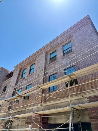 581 Higuera Street Unit 203