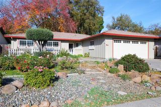 3 Forest Creek Circle