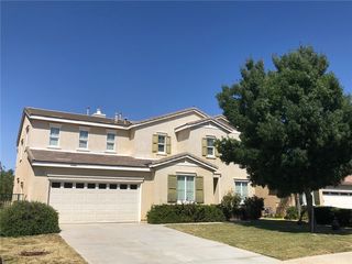 2207 Thorncroft Circle