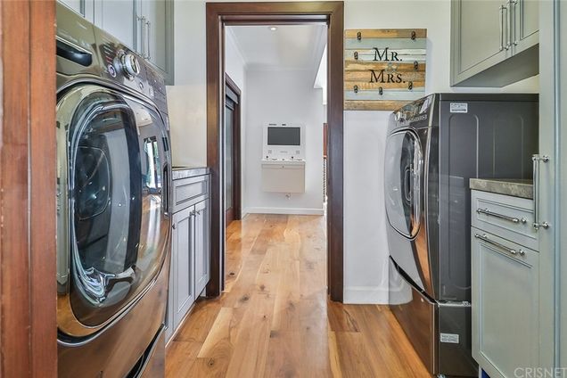 233 Hatteras St Woodland Hills Ca Estately Mls Sr