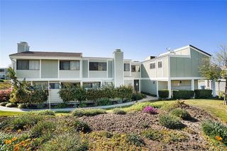 27117 Crossglade Avenue Unit 3
