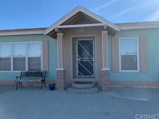 9726 E Avenue Q6