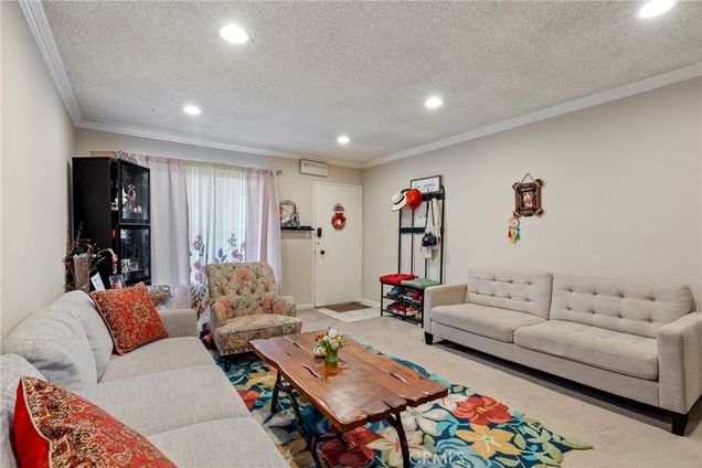 330 N Howard Street Unit 201