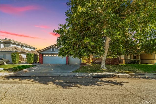 2553 Gemstone Avenue