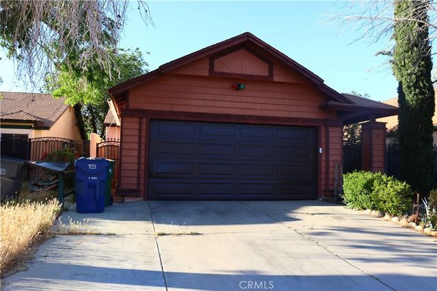 1223 E Avenue R7