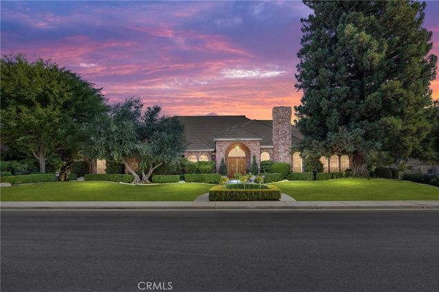 8905 Saint Cloud Lane