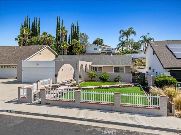 15515 Carrousel Drive