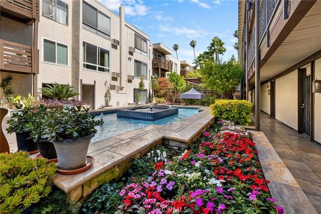525 S Ardmore Avenue Unit 257