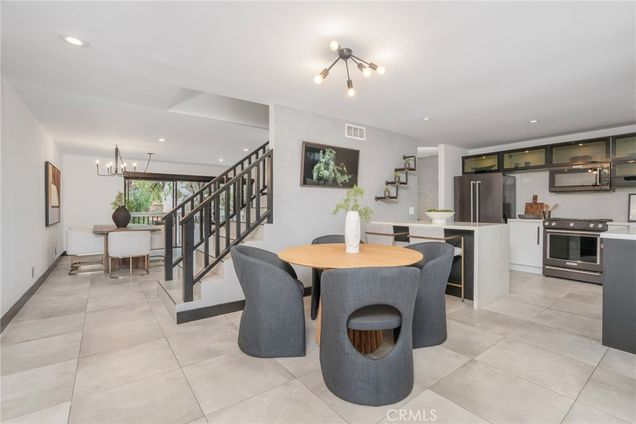 1209 Las Arenas Way Unit 5