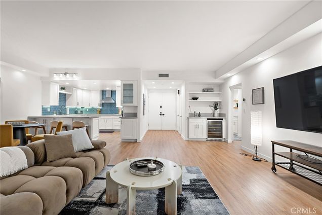 321 S San Vicente Boulevard Unit 507 Los Angeles, CA Apartment Active - Photo 1 of 30. Opens carousel modal
