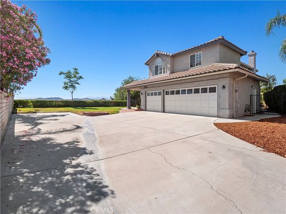 22325 Mandarin Lane
