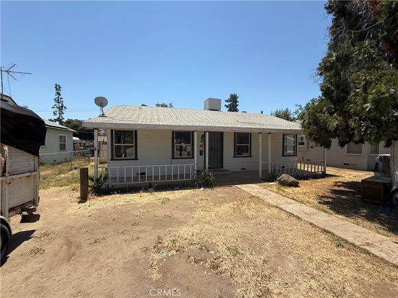 419 Linda Vista Drive Bakersfield, CA House Active - Photo 1 of 24. Opens carousel modal
