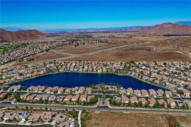 29708 Tierra Shores Ln Menifee Ca 92584 Estately Mls Sw19238956