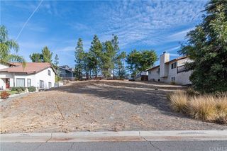 22610 Canyon Lake Dr N