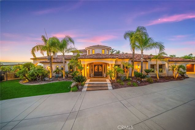 43650 La Cruz Drive