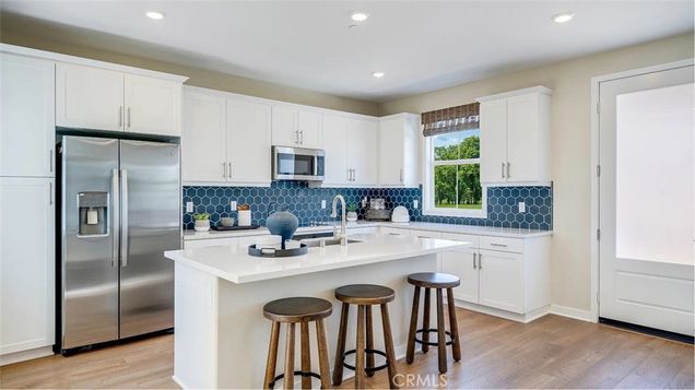 2601 E Hyde Paseo