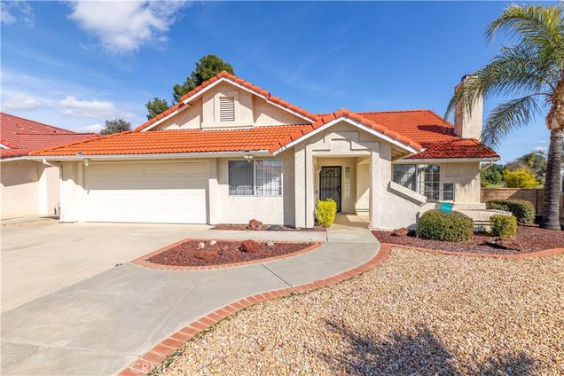 1886 Ash Tree Lane Hemet, CA House Active - Photo 1 of 45. Opens carousel modal