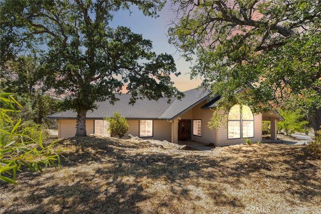 30270 Corral Drive Coarsegold, CA House Active - Photo 1 of 36. Opens carousel modal
