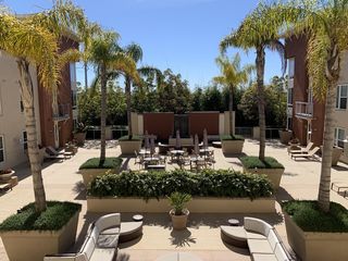 1901 S Victoria Avenue Unit 102
