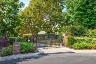 2551 La Sierra Court