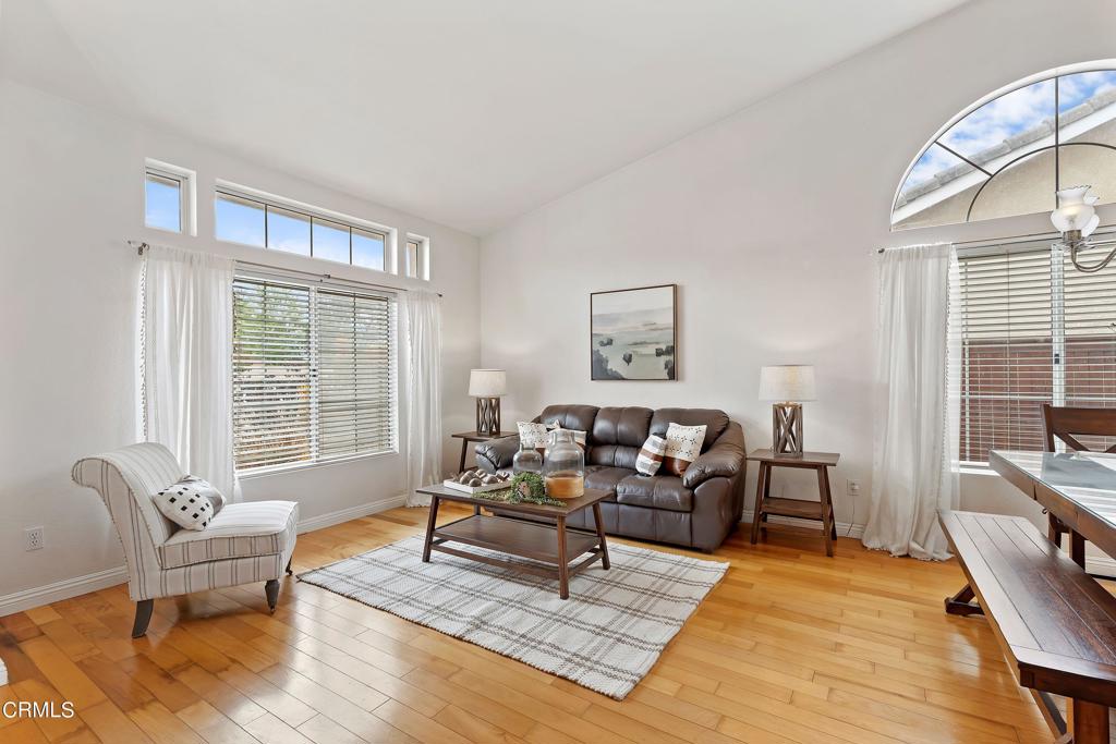 582 Calle Tulipan, Thousand Oaks, CA 91360 Estately 🧡 MLS V123604