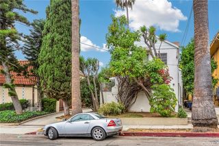 1215 Larrabee Street