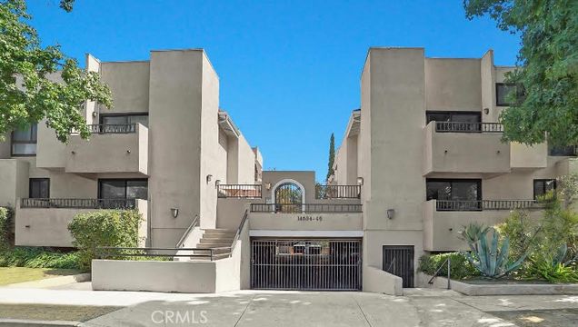 14634 Magnolia Boulevard Unit 4 Sherman Oaks, CA Townhouse Active - Photo 1 of 10. Opens carousel modal