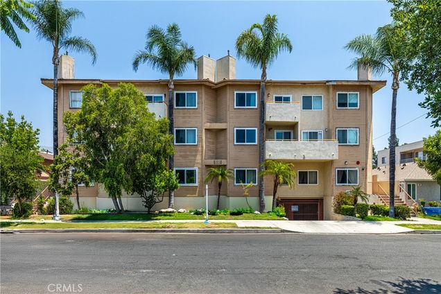 2310 N Fairview Street Unit 208