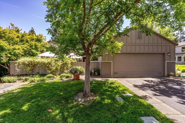 701 Amherst Circle